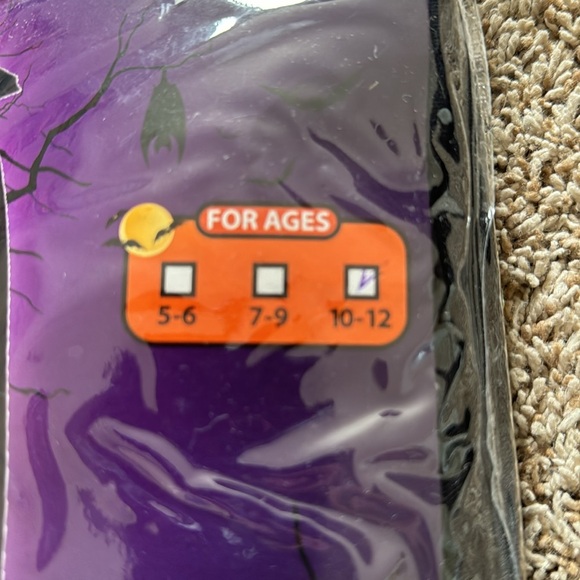 Boys vampire costume - Picture 2 of 2